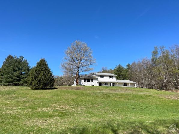 60 Burma Rd, Kinderhook, NY 12106