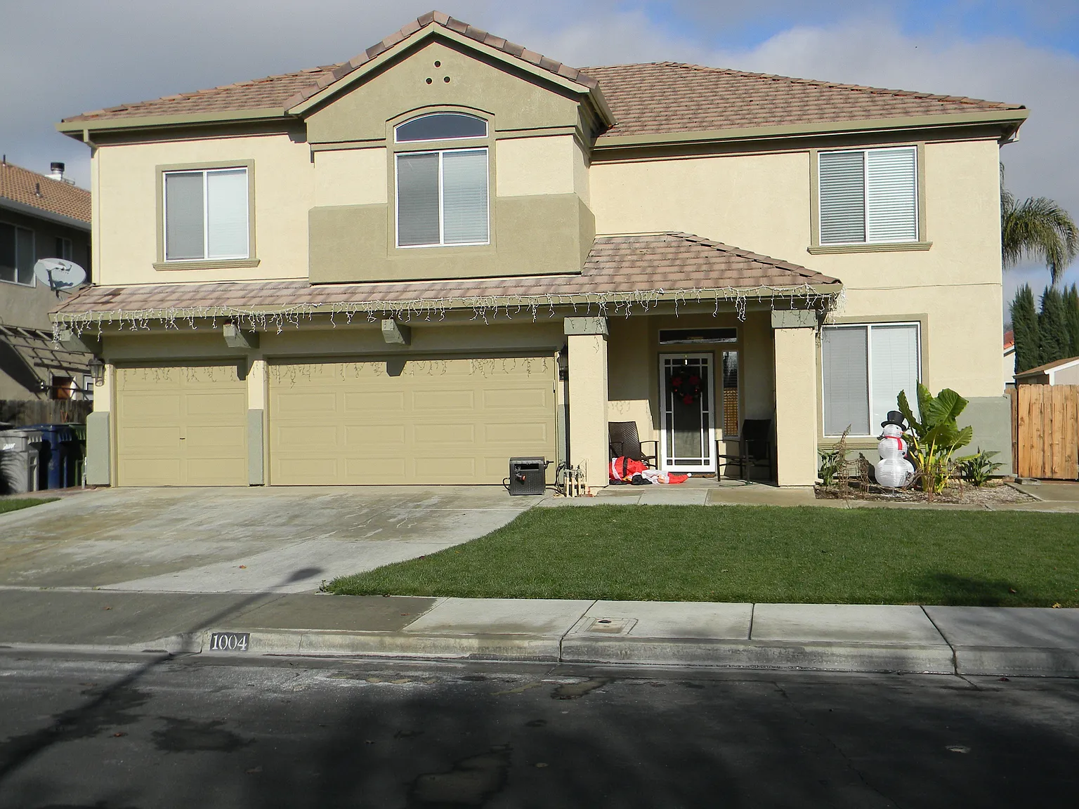 1004 Kathy St photo 1