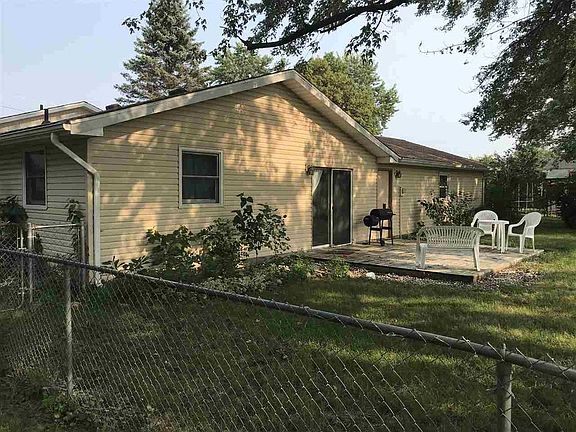 4th image of 625 Capital Ave