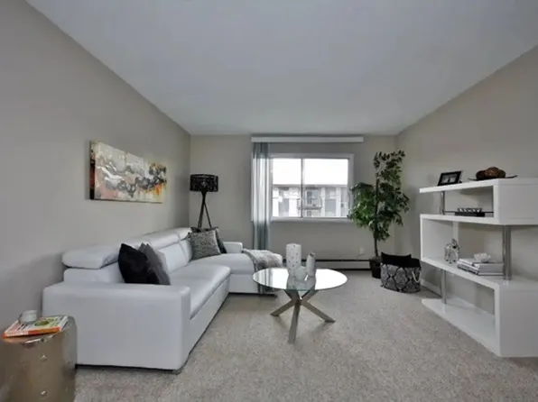 11826 83rd St NW, Edmonton, AB T5B 2Z3