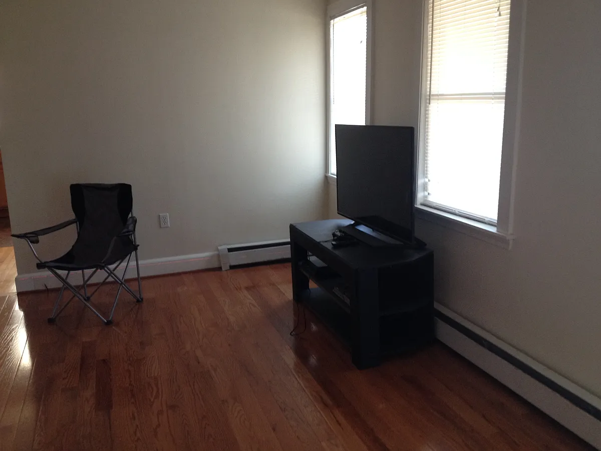 Building Photo - 27 Perkins St #1