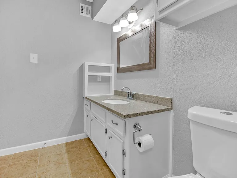 521 Spring Dr #3 — Photo 15