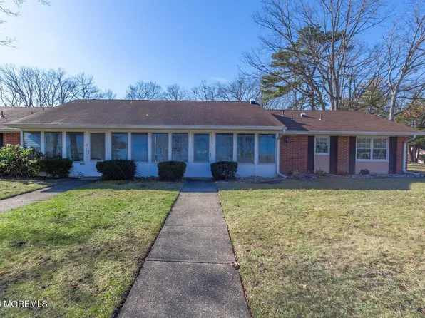 111D Edinburgh Lane, Lakewood, NJ 08701