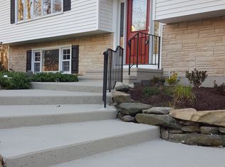 18 Brierwood Dr, Woodbridge, CT 06525