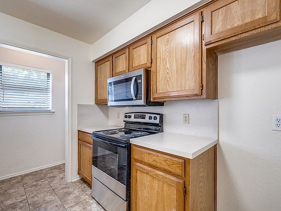 5th image of 2429 Kingsford Ct