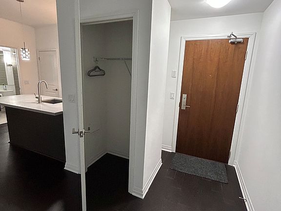 5th image of 8 Mercer St #706
