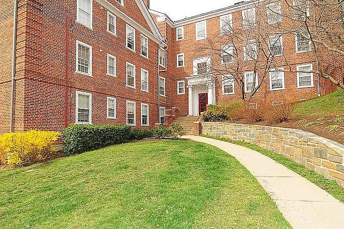 3881 Porter St NW APT B296 photo 1