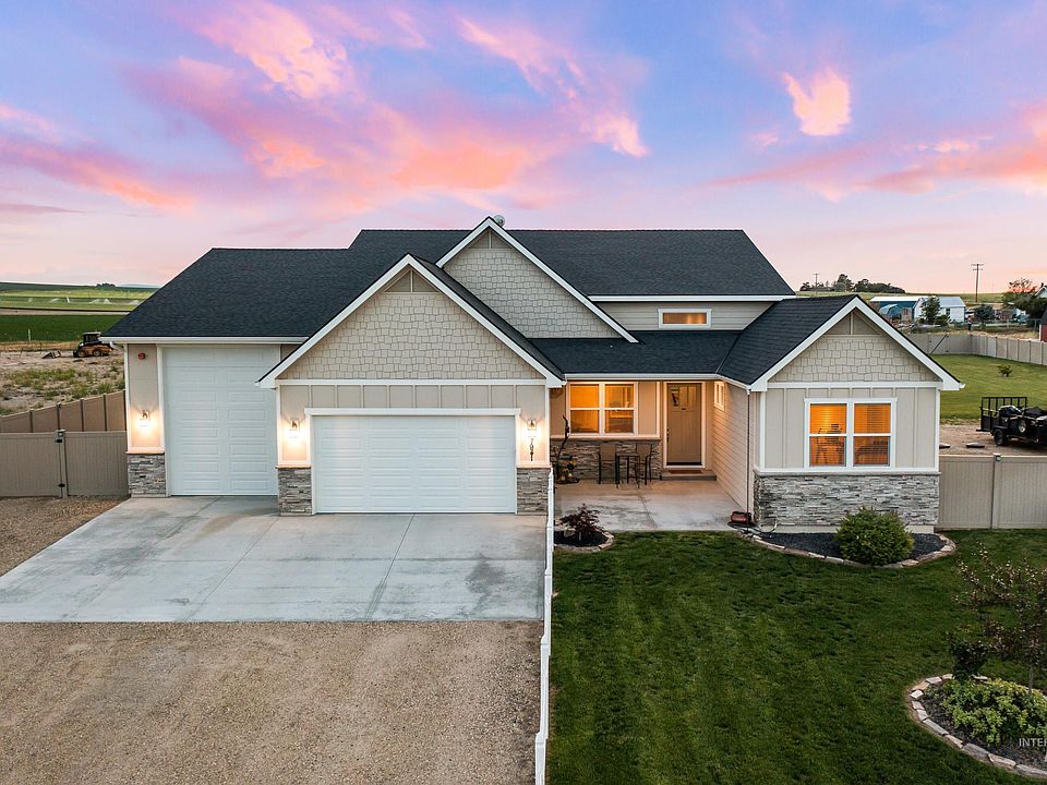 1st image of 7941 N Humble Ln