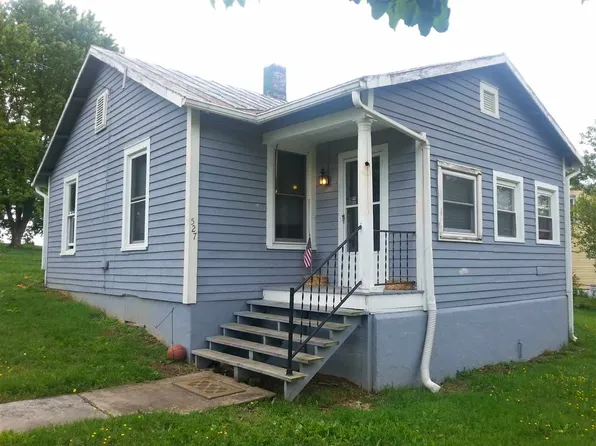 527 A St, Staunton, VA 24401