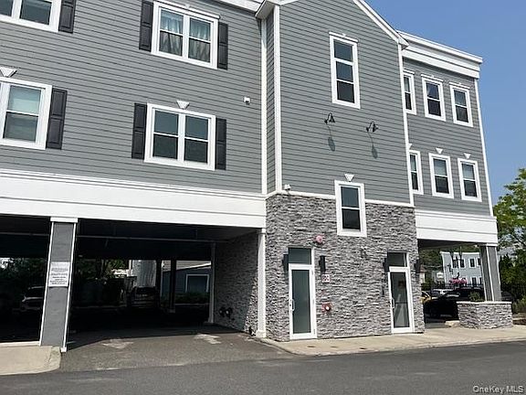 2nd image of 40 Division St APT 3E