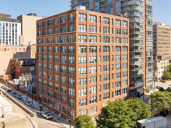 124 W Polk St APT 905, Chicago, IL 60605