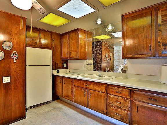 5th image of 13611 Cedar Crest Ln APT 99G