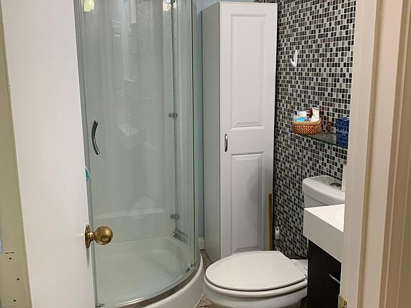 5th image of 9601 Sierra Vista Ct NE