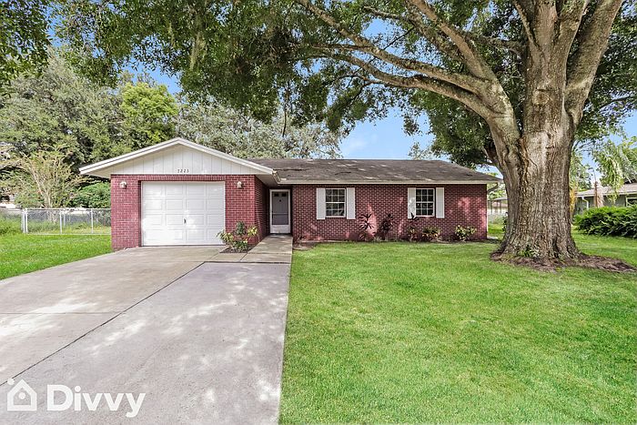 1st image of 7223 Fox Chase Dr