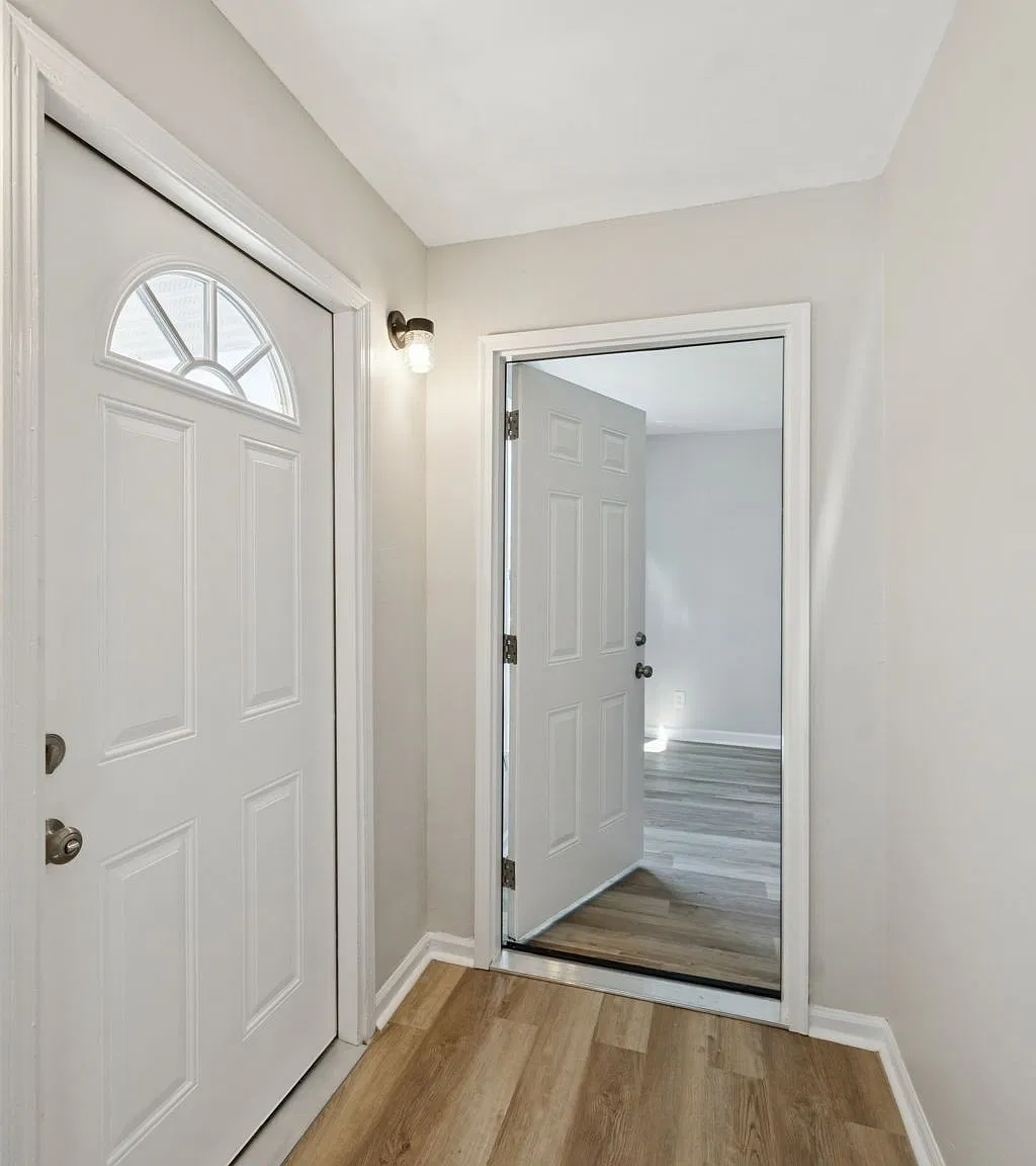 2 bed, 1.0 bath, 750 sqft, $1,400 — Photo 2
