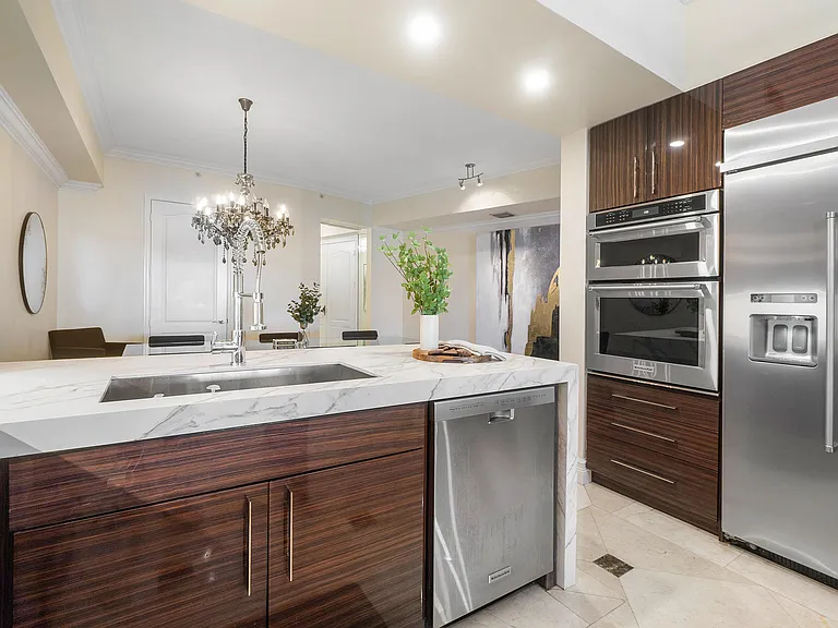 201 S Narcissus Ave #605 — Photo 10
