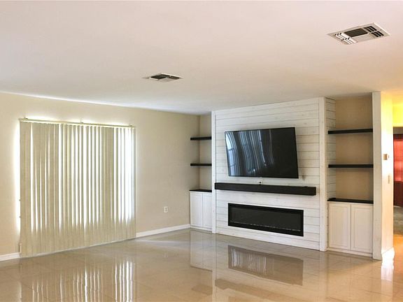 4th image of 7590 N CAESAR POINT