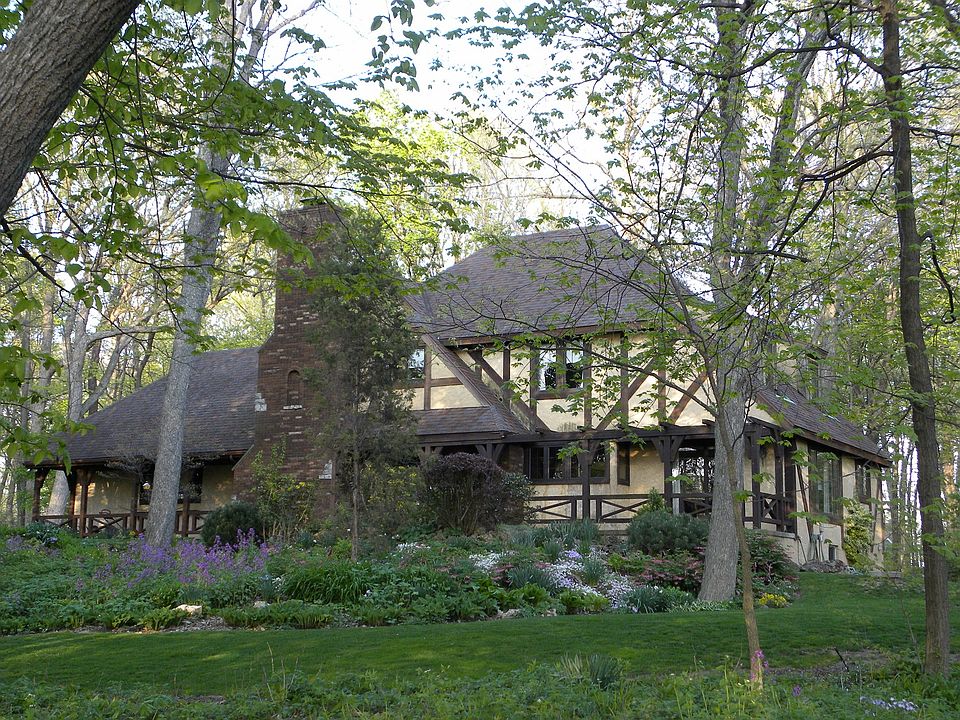 1st image of 2851 N Firelands