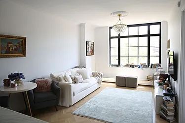 Rented by Manhattan Apartment Organization