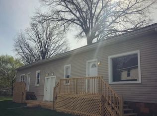 10573 Main St #1, New Middletown, OH 44442