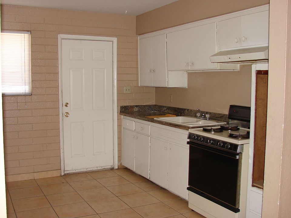 Kitchen Unit 5