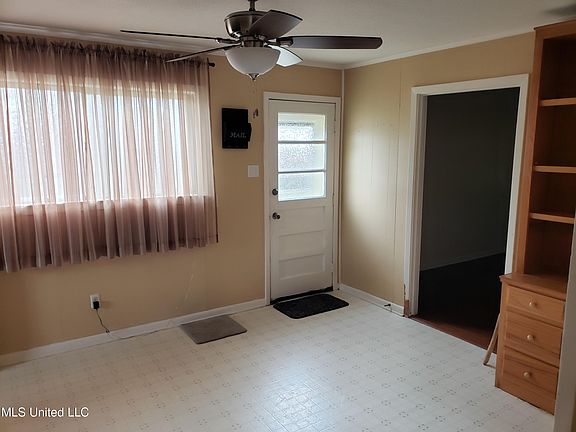 5th image of 1598 Whitehead Dr