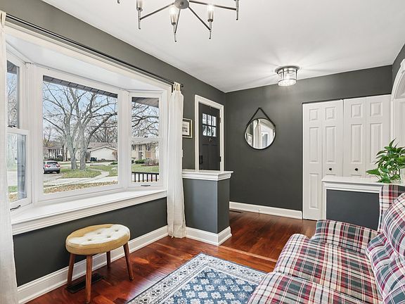 3rd image of 2608 York Ct