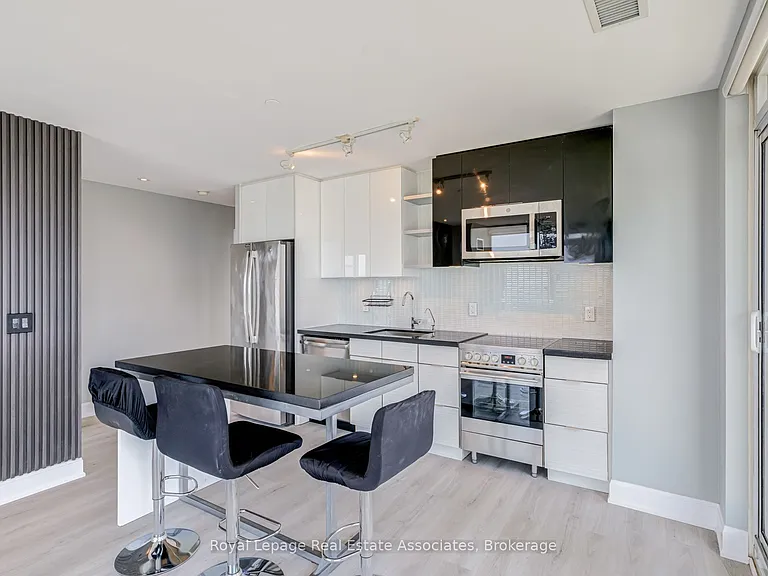 33 Shore Breeze Dr #2303 — Photo 7