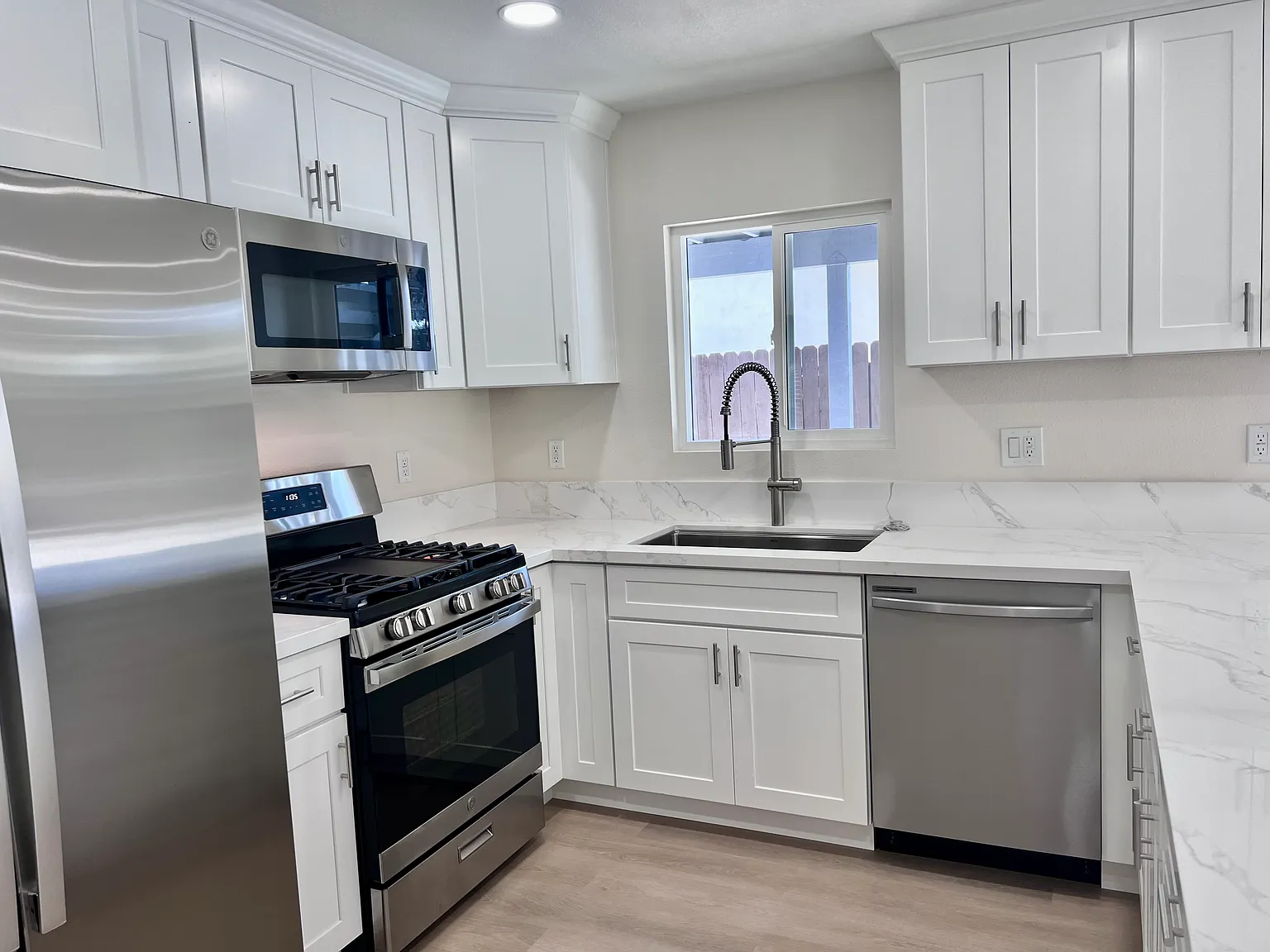 33951 Golden Lantern St — Photo 3