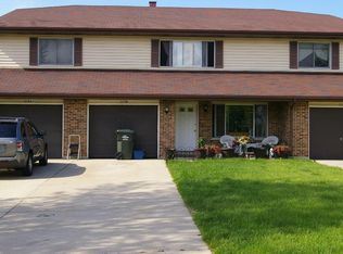 315 Creekside Dr APT C, Bloomingdale, IL 60108