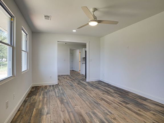 4th image of 3020 Aldrich Ln