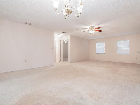 5th image of 32846 Knollwood Ln