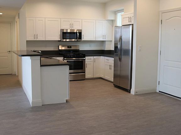 2nd image of 7120 Bellaire Ave APT 403