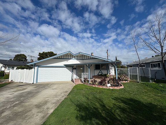2nd image of 609 Tenaya Ave