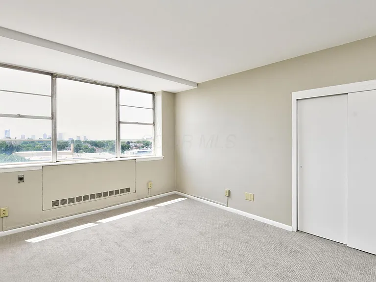 1620 E Broad St #1202 — Photo 24