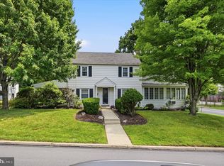 901 E Mermaid Ln, Wyndmoor, PA 19038