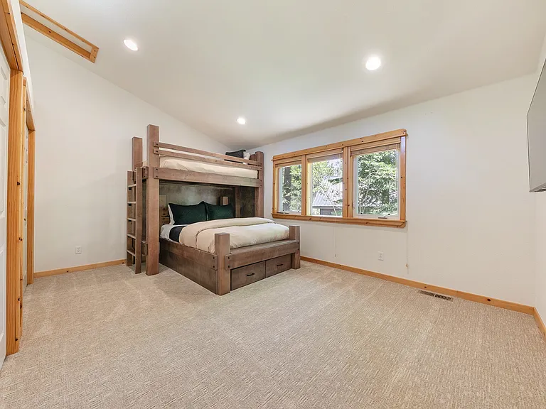 13525 Northwoods Blvd — Photo 21