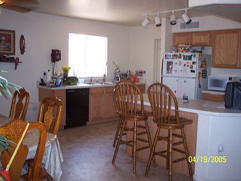 5th image of 7258 W Gardenia Ave