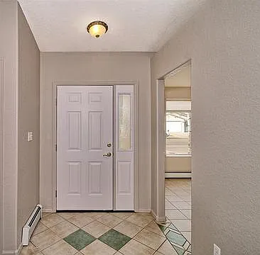 478 Moonlight Dr — Photo 3