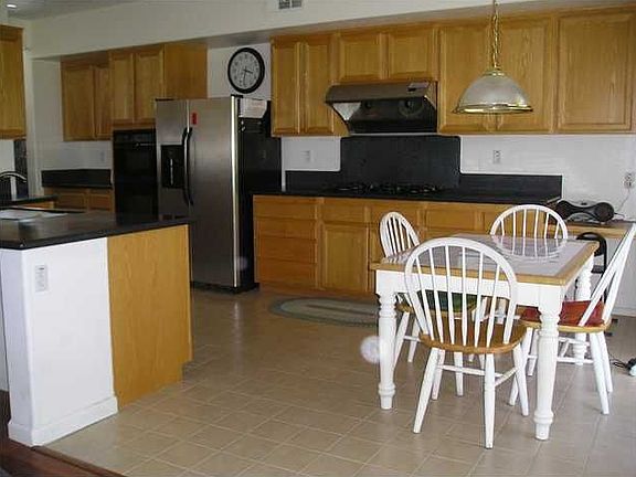5th image of 9902 Fox Valley Ln