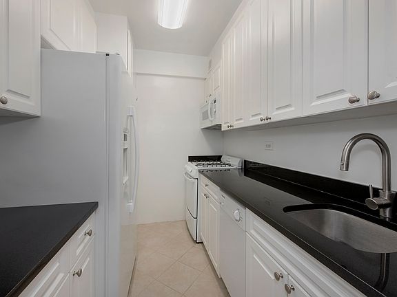 5th image of 40 E 89th St APT 3C
