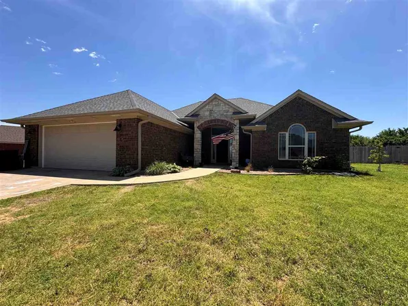 3 NE Summerwood Dr, Elgin, OK 73538