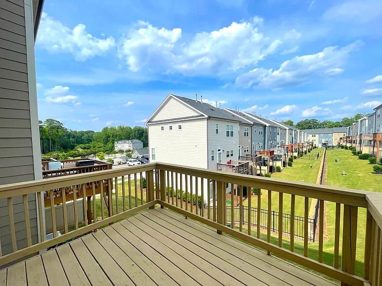 825 Grafton Peak Ln — Photo 18