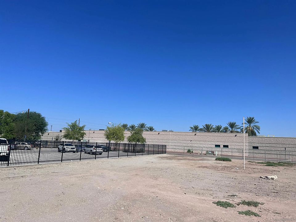 2nd image of 955 G St #8