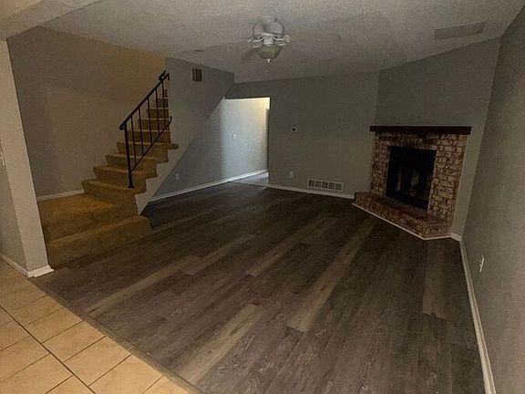 5th image of 212 NE Cedar Ct