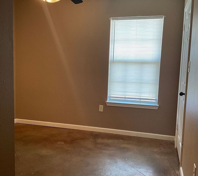 1st image of 2215 Rosemary Dr APT A