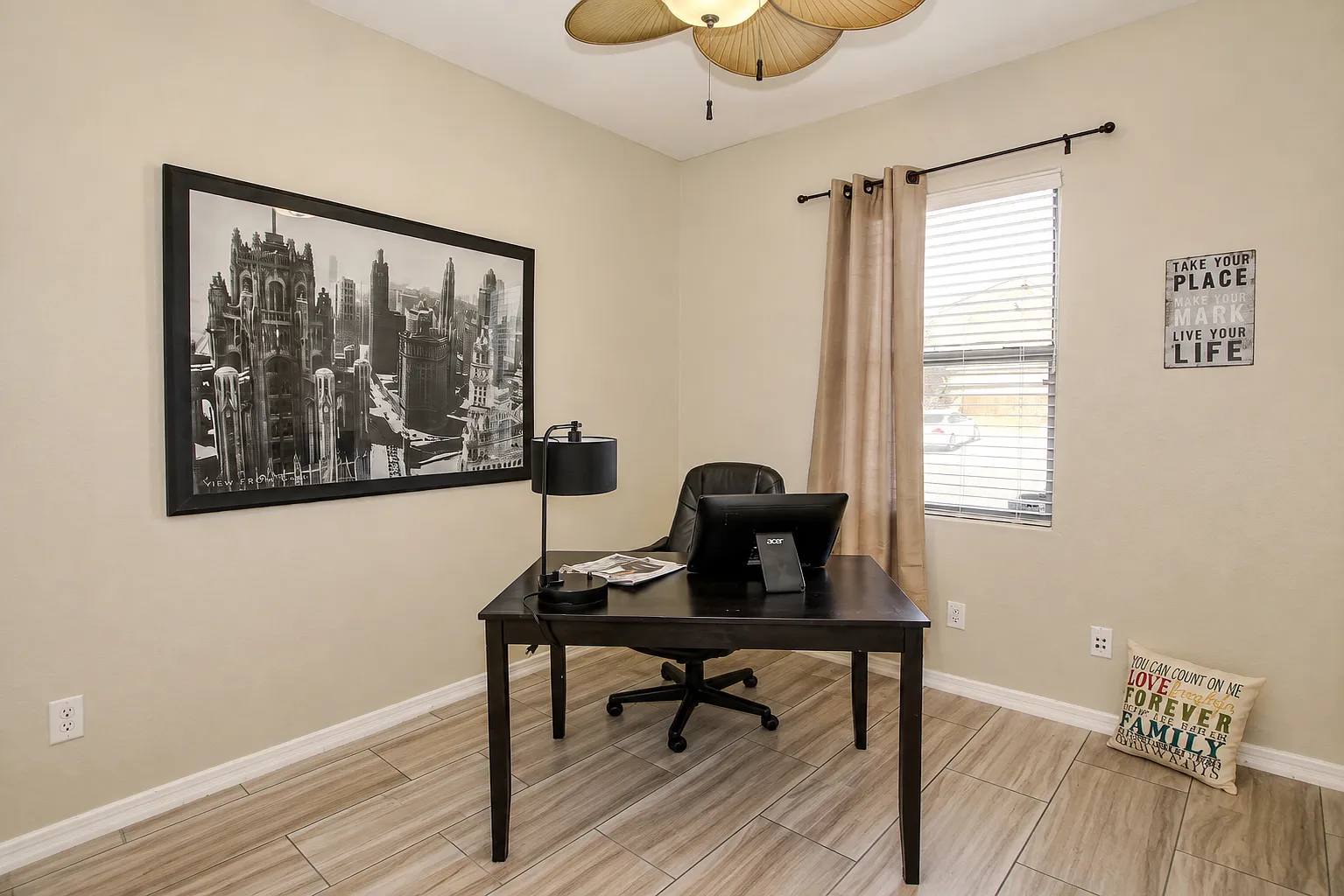 4 bed, 2001 sqft, $2,399 — Photo 4