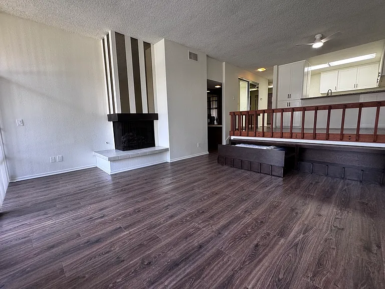 6112 Marina Pacifica Dr S — Photo 25