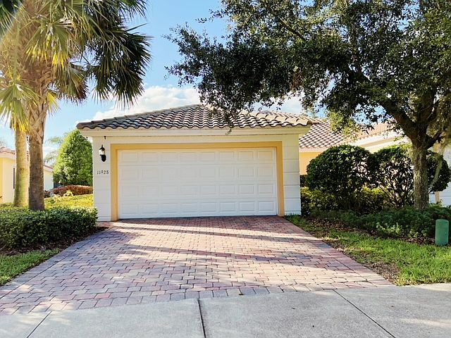 1st image of 11928 Inagua Dr #11928