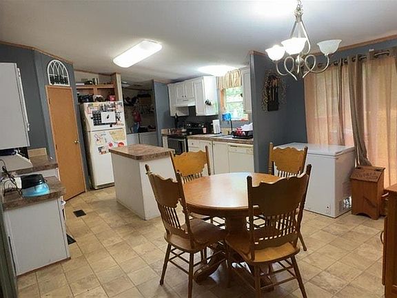 5th image of 272 Groce Rd